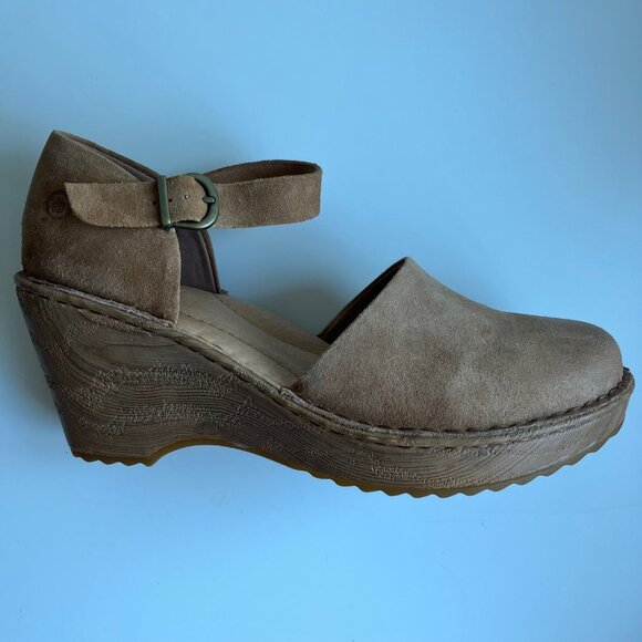 NWOT BORN Nellie Tan Suede Wedge Clogs | Size 8M - Picture 3 of 8